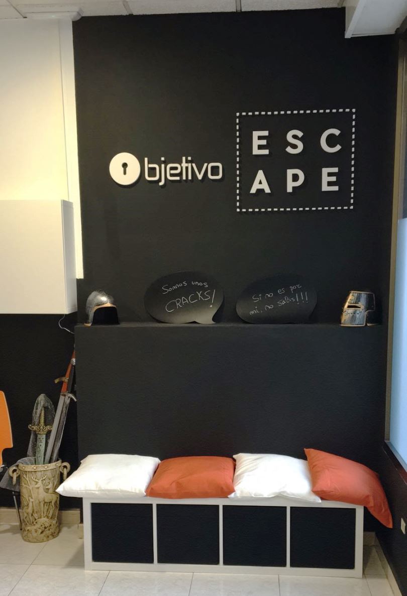 Imagen del la entrada de la Sala de Objetivo Escape en Avilés